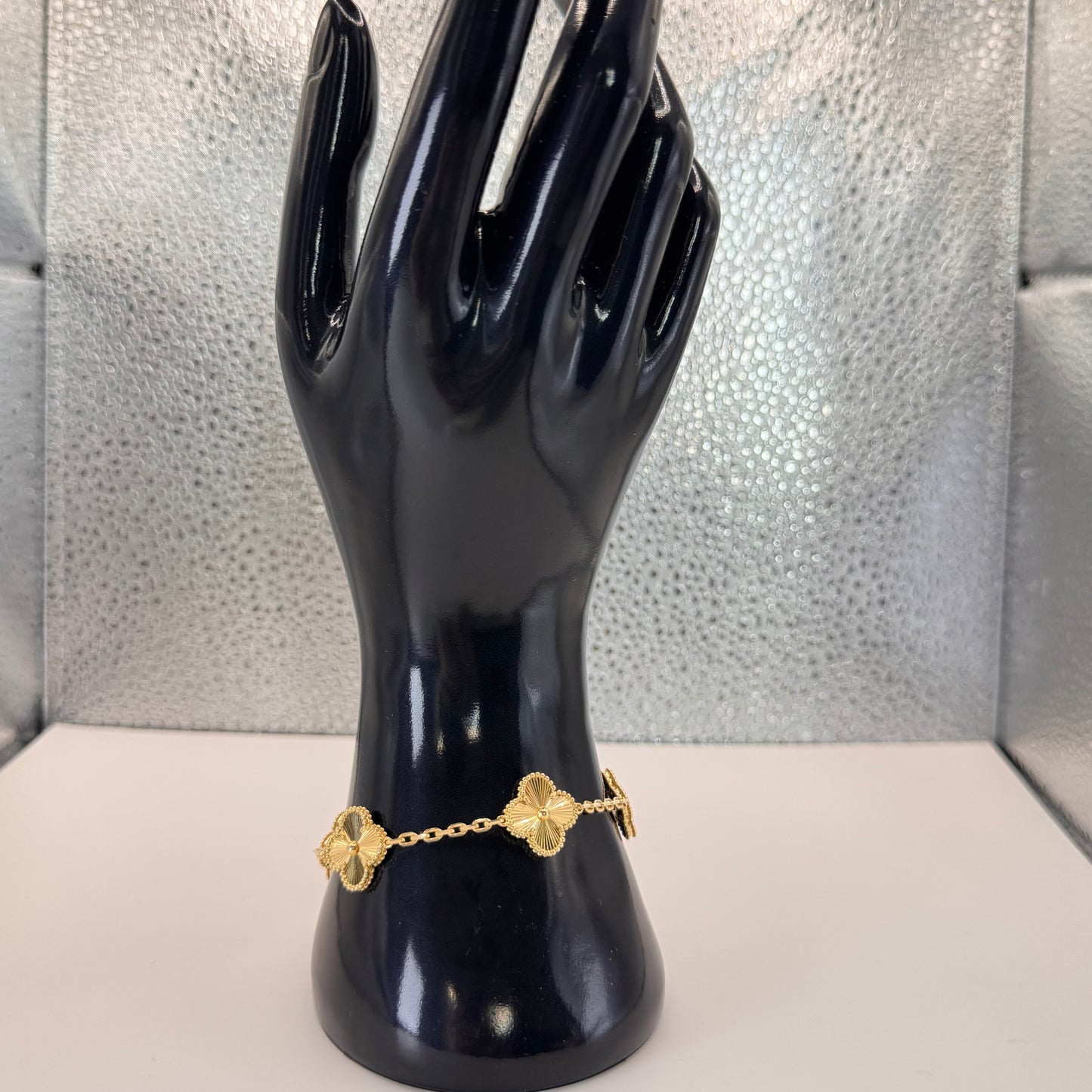 VCA all gold Bracelet - 5 clover