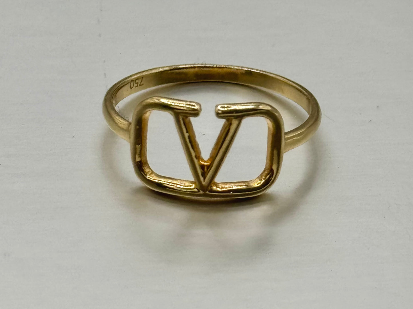 Valentino Ring