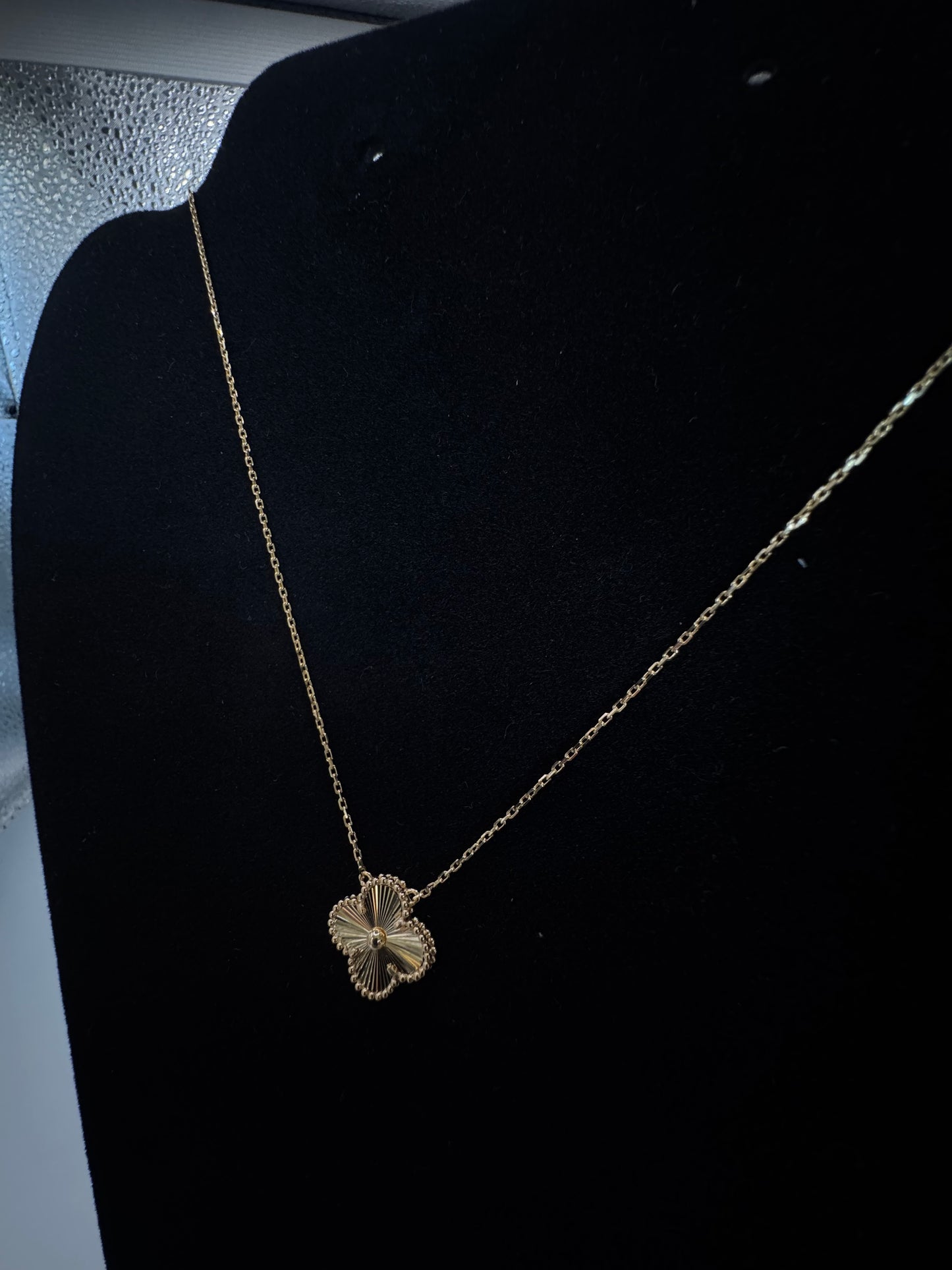 VCA Necklace - All Gold - 15mm Clover