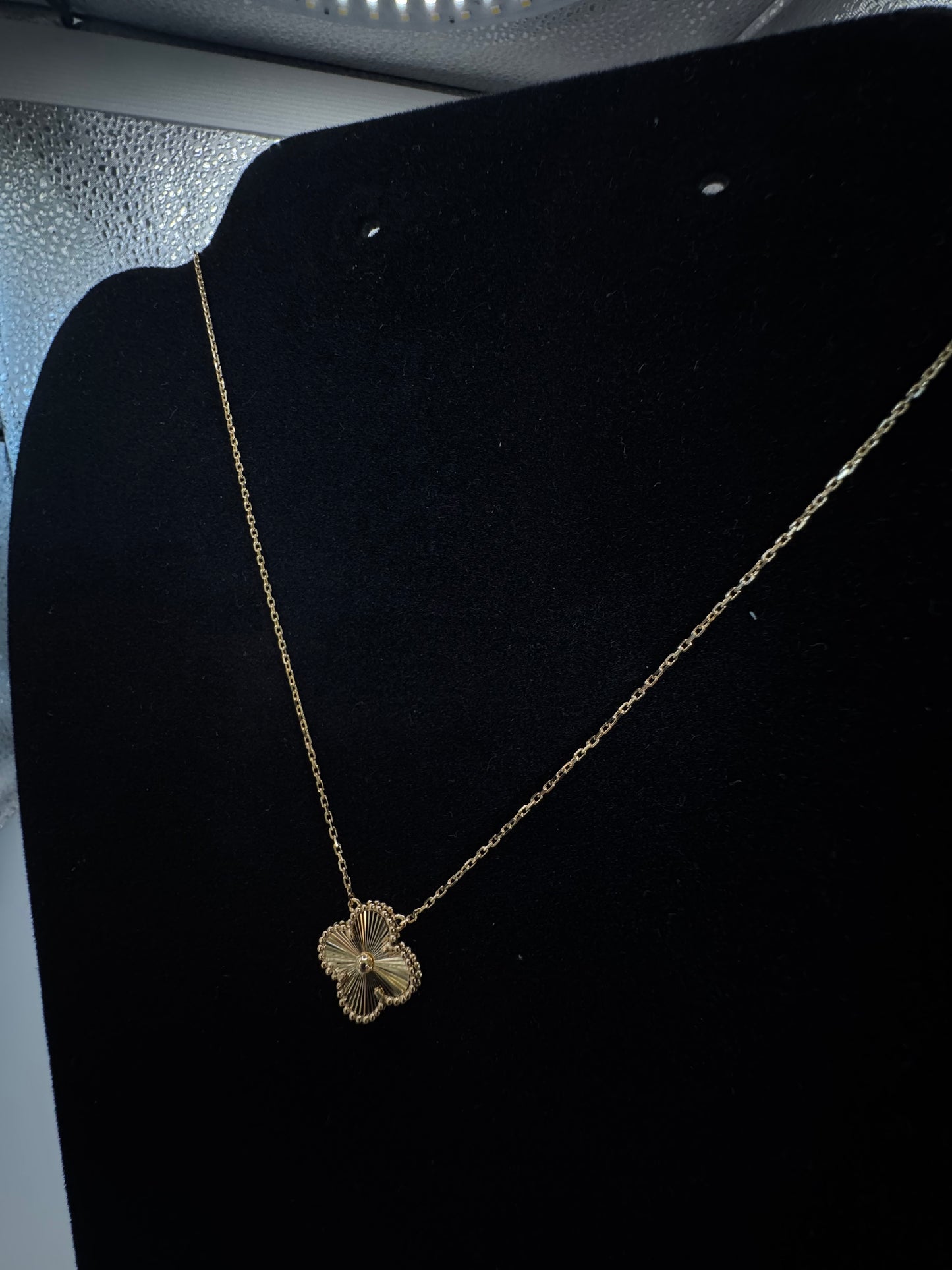VCA Necklace - All Gold - 15mm Clover