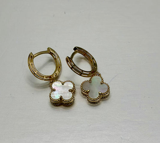 VCA earrings MOP